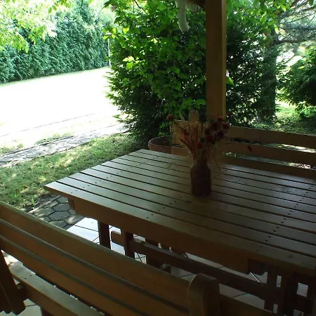 Lägenhet Mango Apartman Balatonkeresztúr